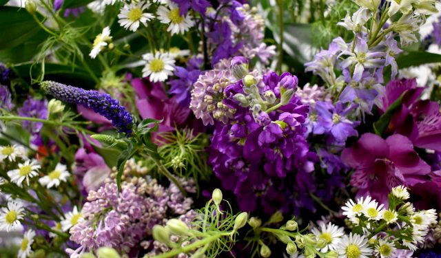 Rustic Lilac | Wedding Florals & Centerpiece Tips