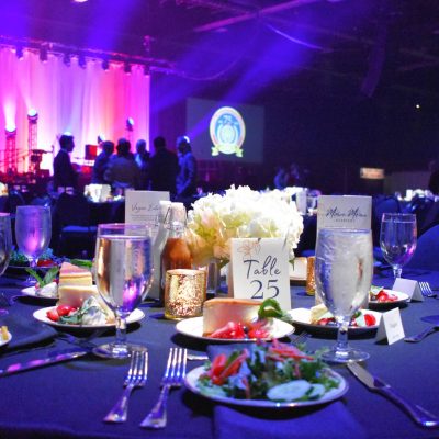 800 person event table settings